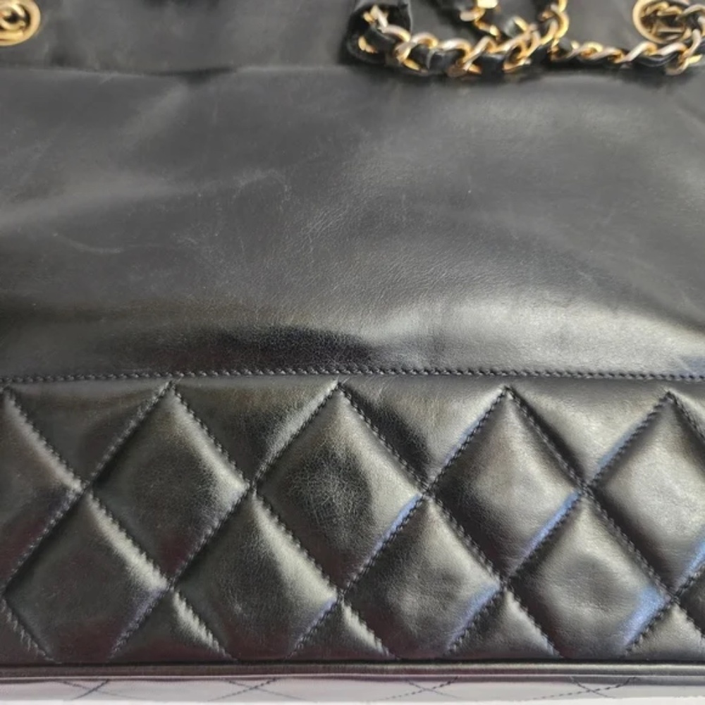 Authentic vintage CHANEL black quilted Matelasse lambskin tote bag with COA - Picture 6 of 16